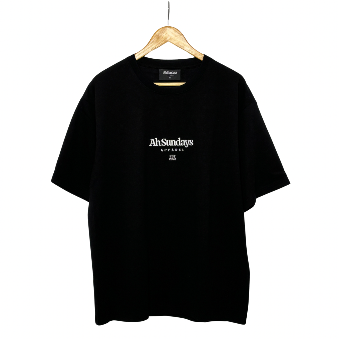 BLACK STAPLE BOXY TEE